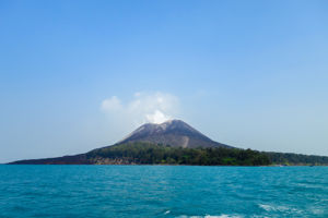 Krakatau Volcano (doortocht)