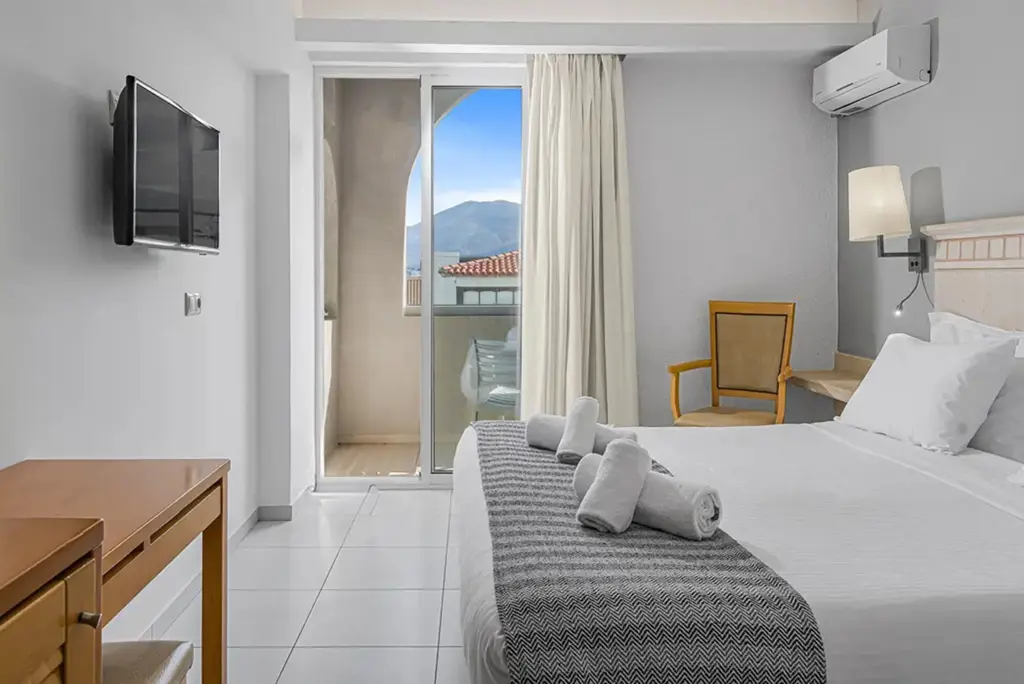 Glaros Beach Hotel — 5