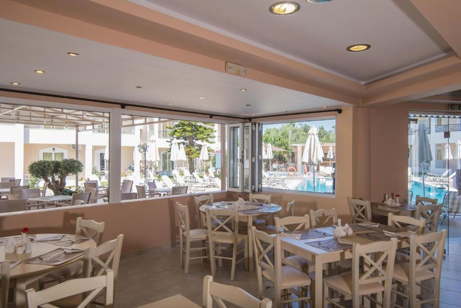 Maistrali Hotel & Appartementen