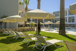 Mythos Suites Hotel & Apartments