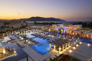 Anemos Luxury Grand Resort Hotell
