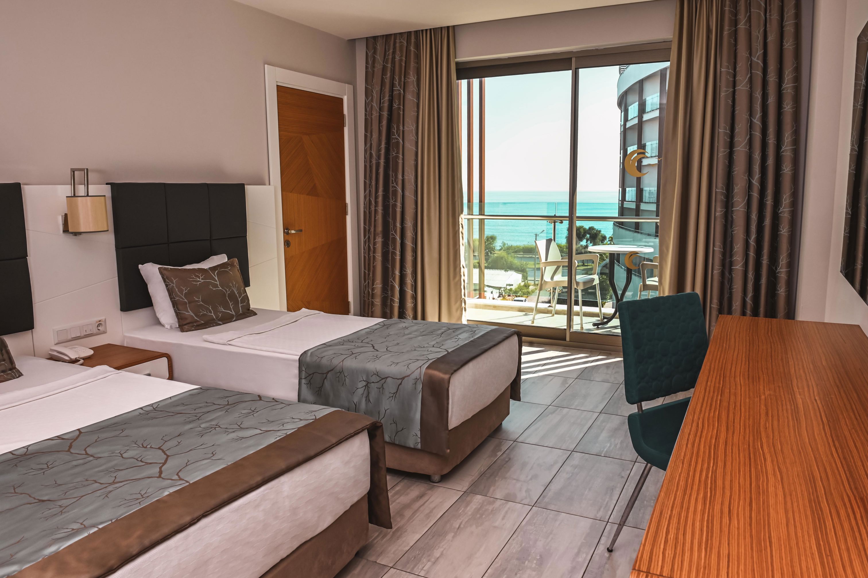 Xoria Deluxe Hotel