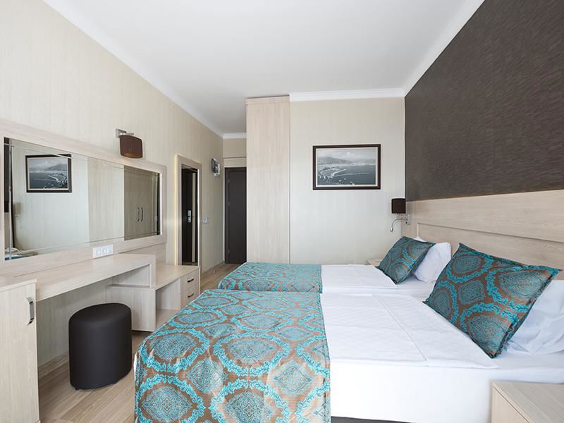 Parador Beach Hotel