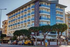 Parador Beach Hotel