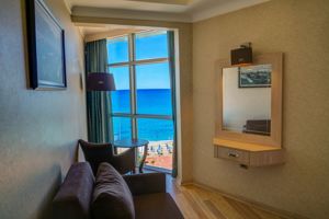 Parador Beach Hotel