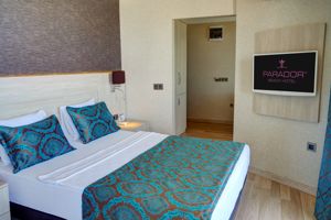 Parador Beach Hotel
