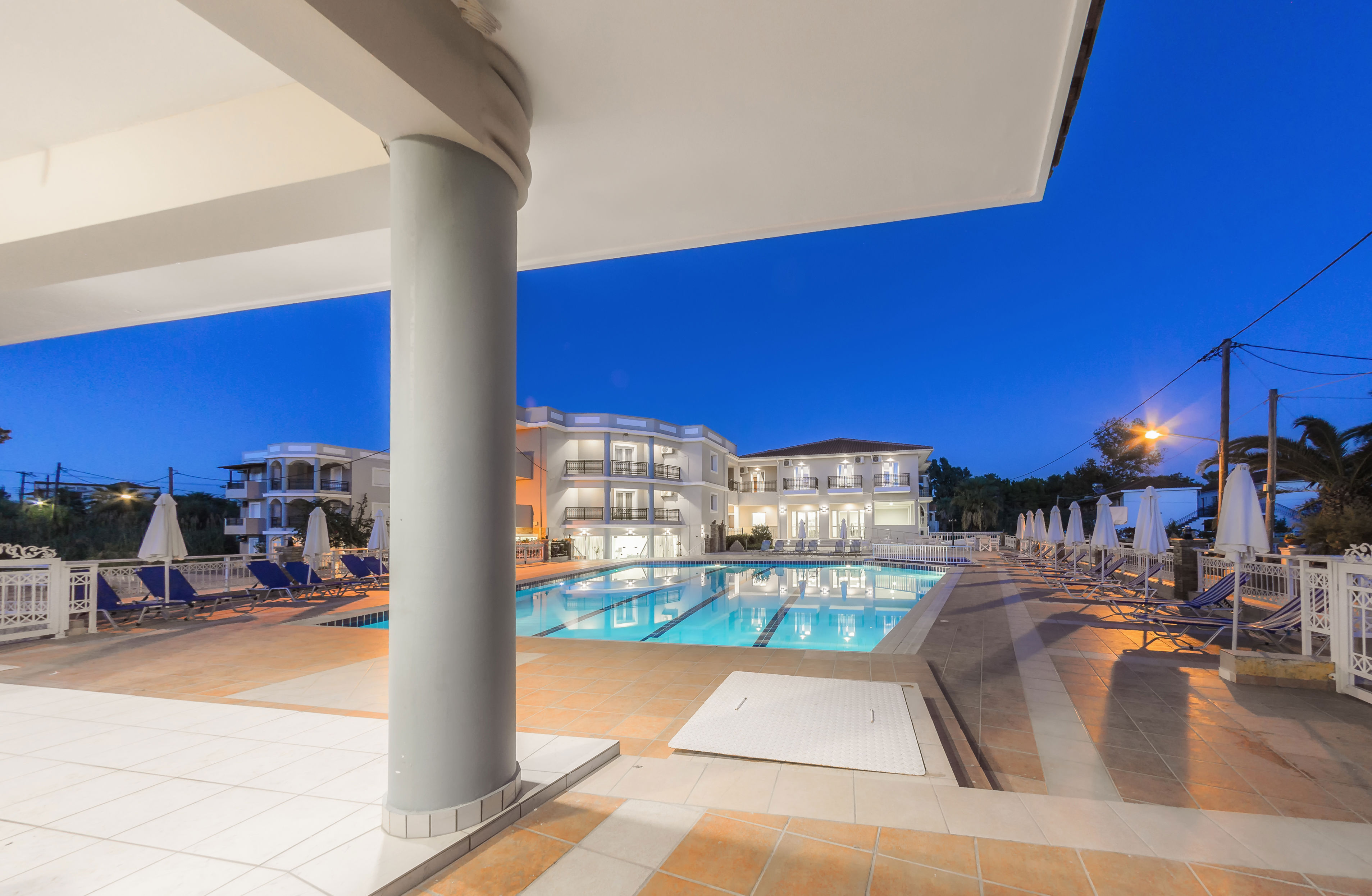 Karras Hotel