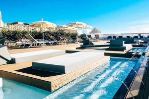 Coral Suites & Spa