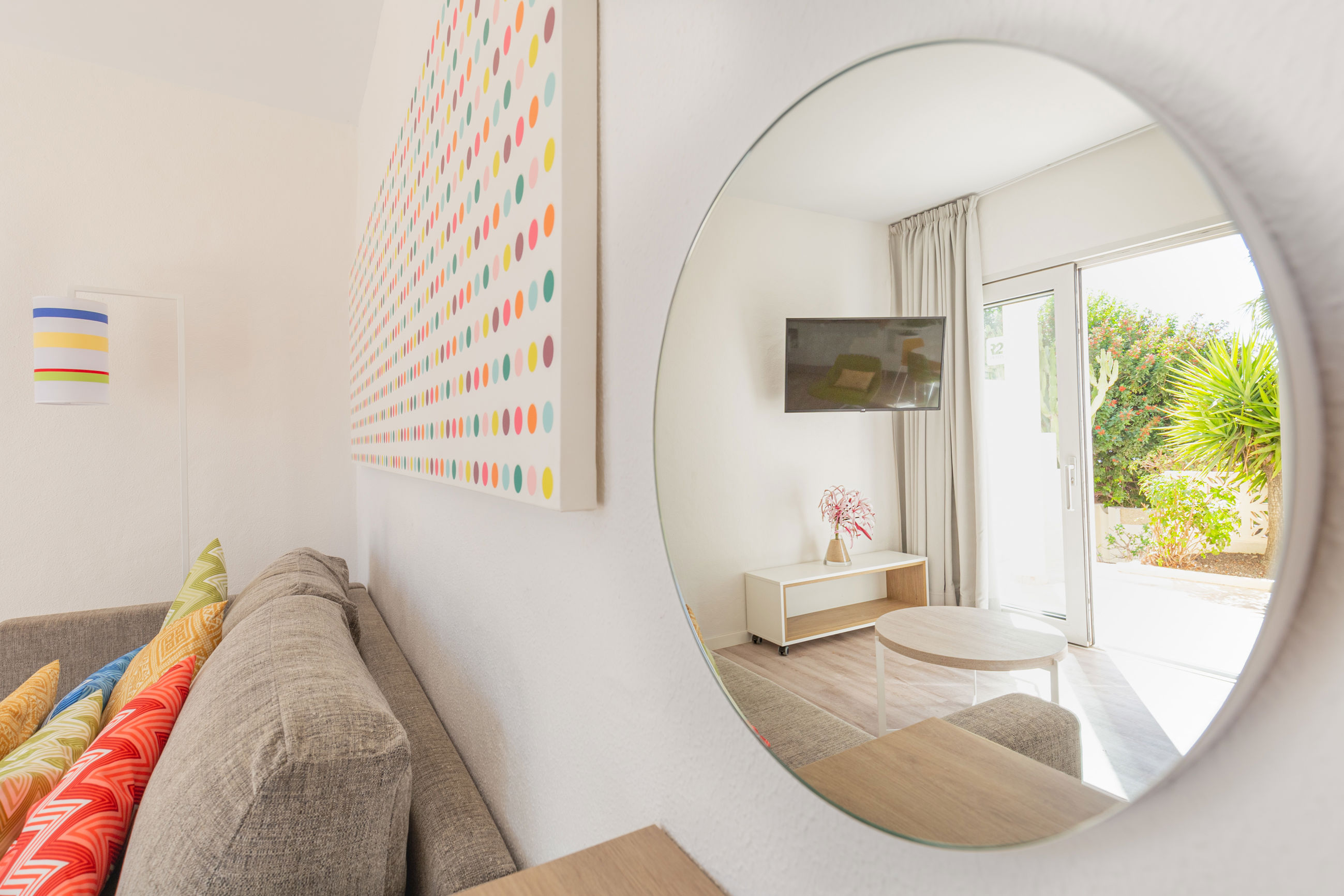 R2 Maryvent Beach Apartment