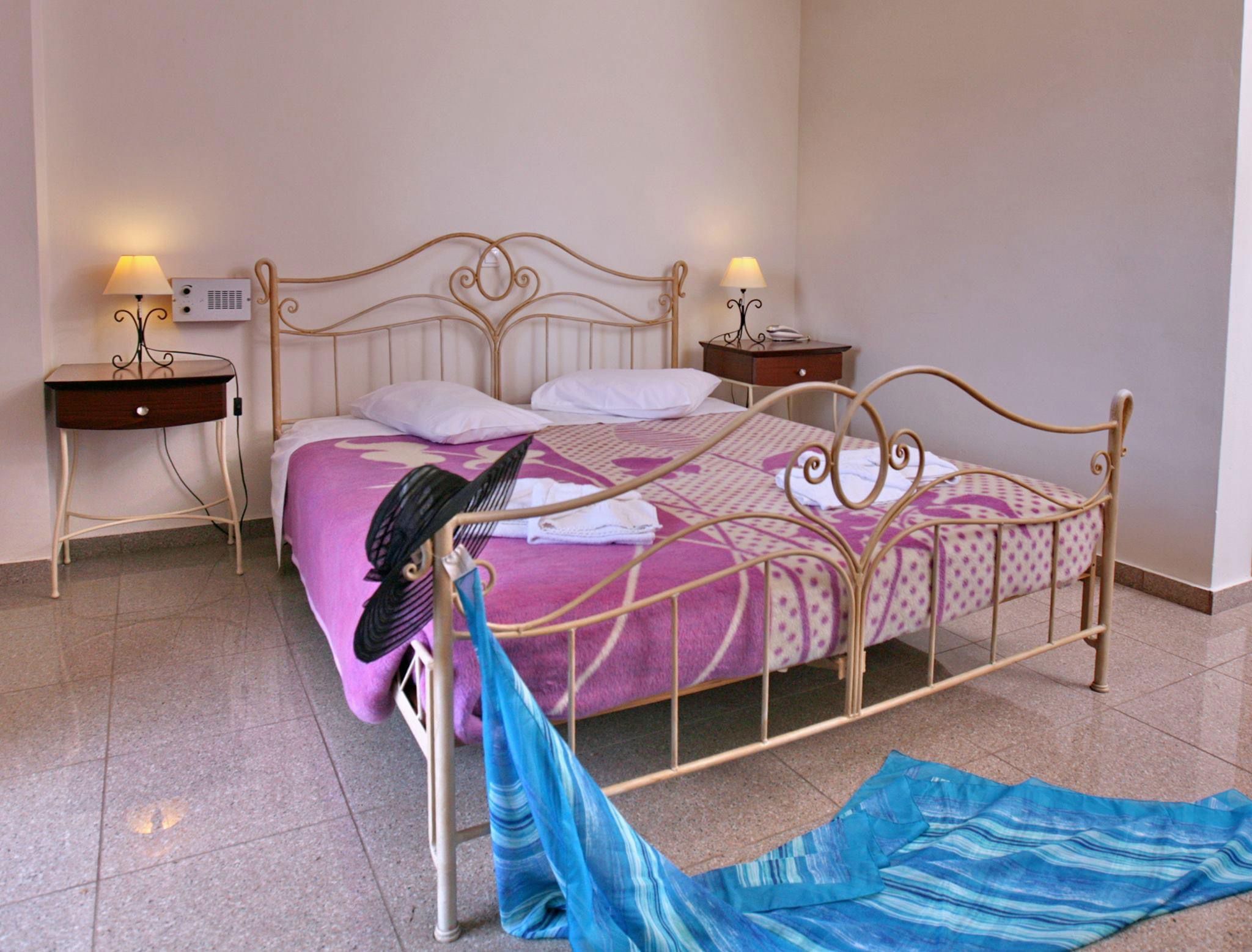 Pela Hotel