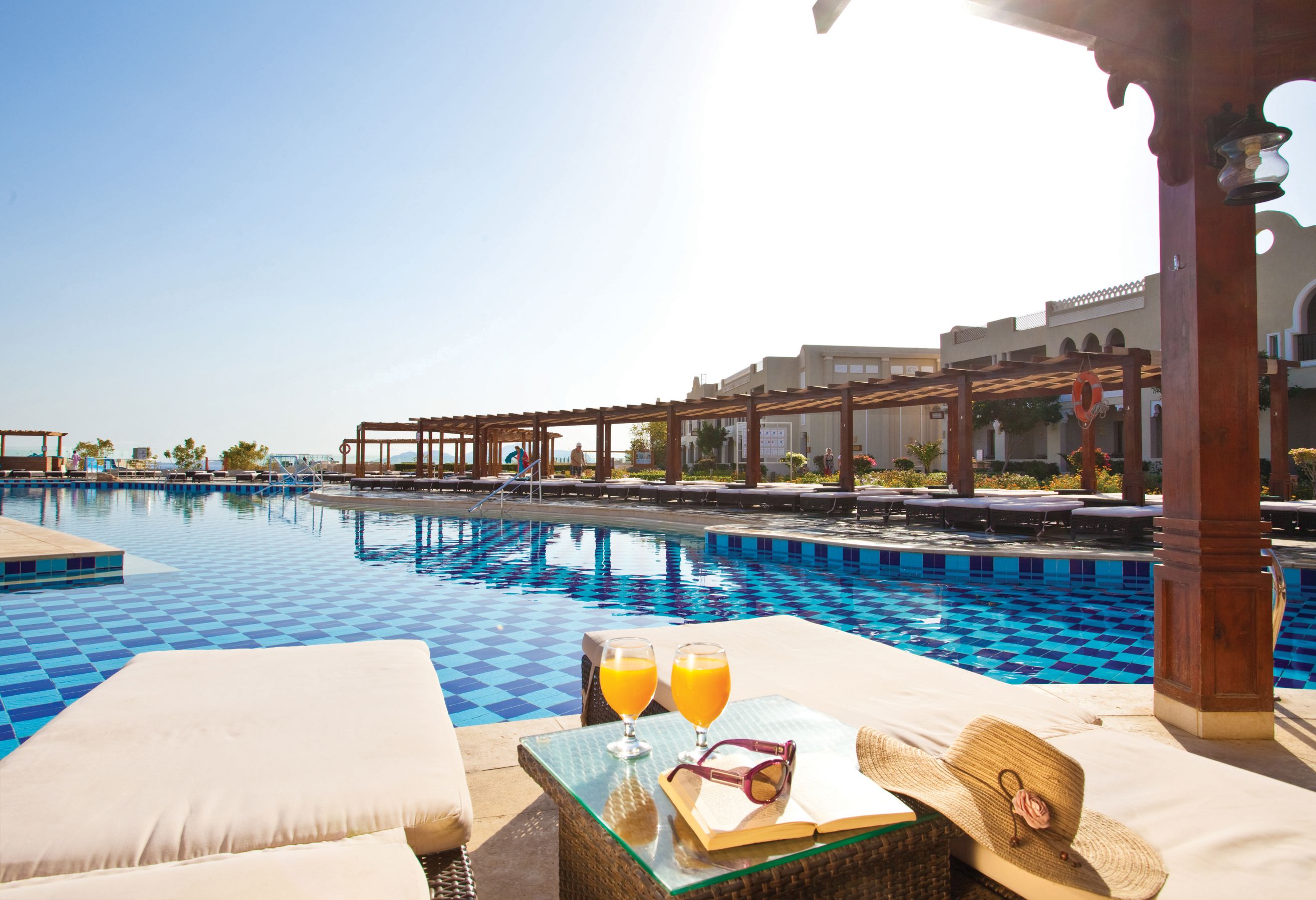 Sunrise Arabian Beach Resort Grand Select