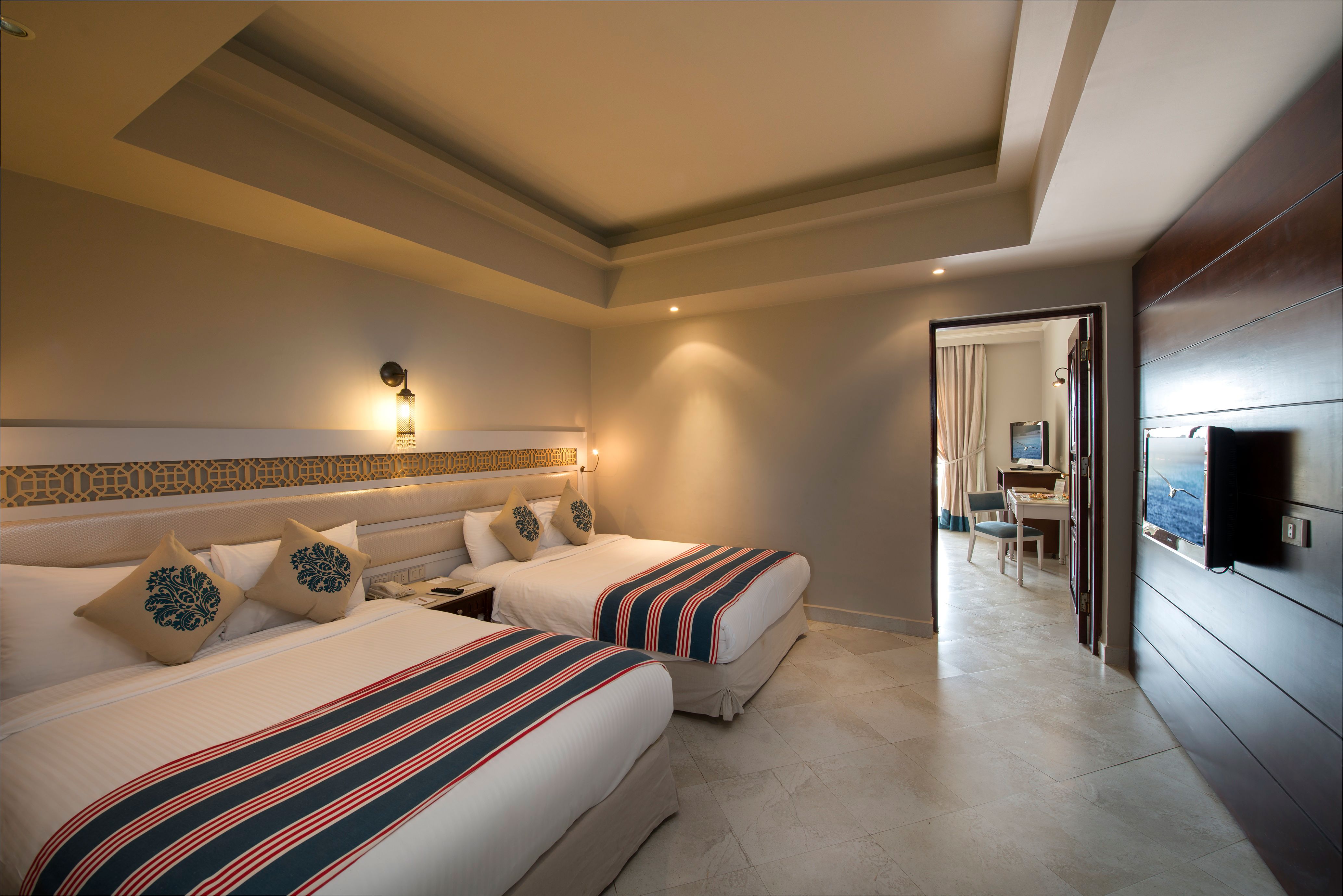 Sunrise Arabian Beach Resort Grand Select