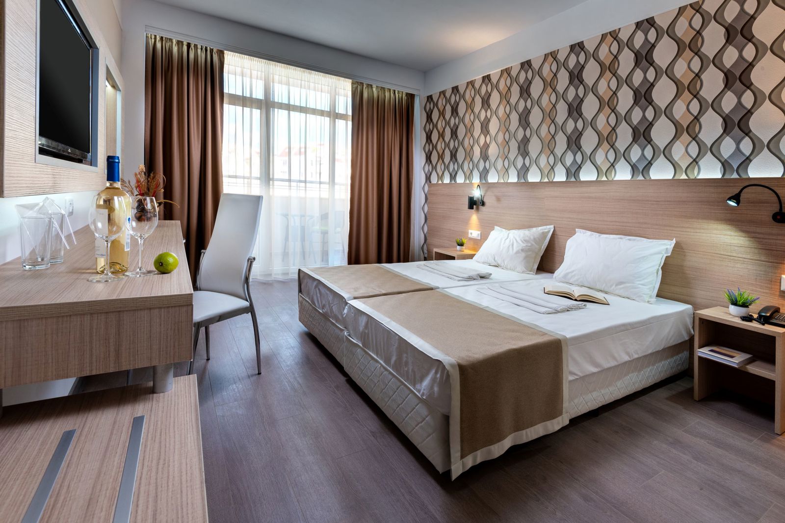 Maria Palace slide 2