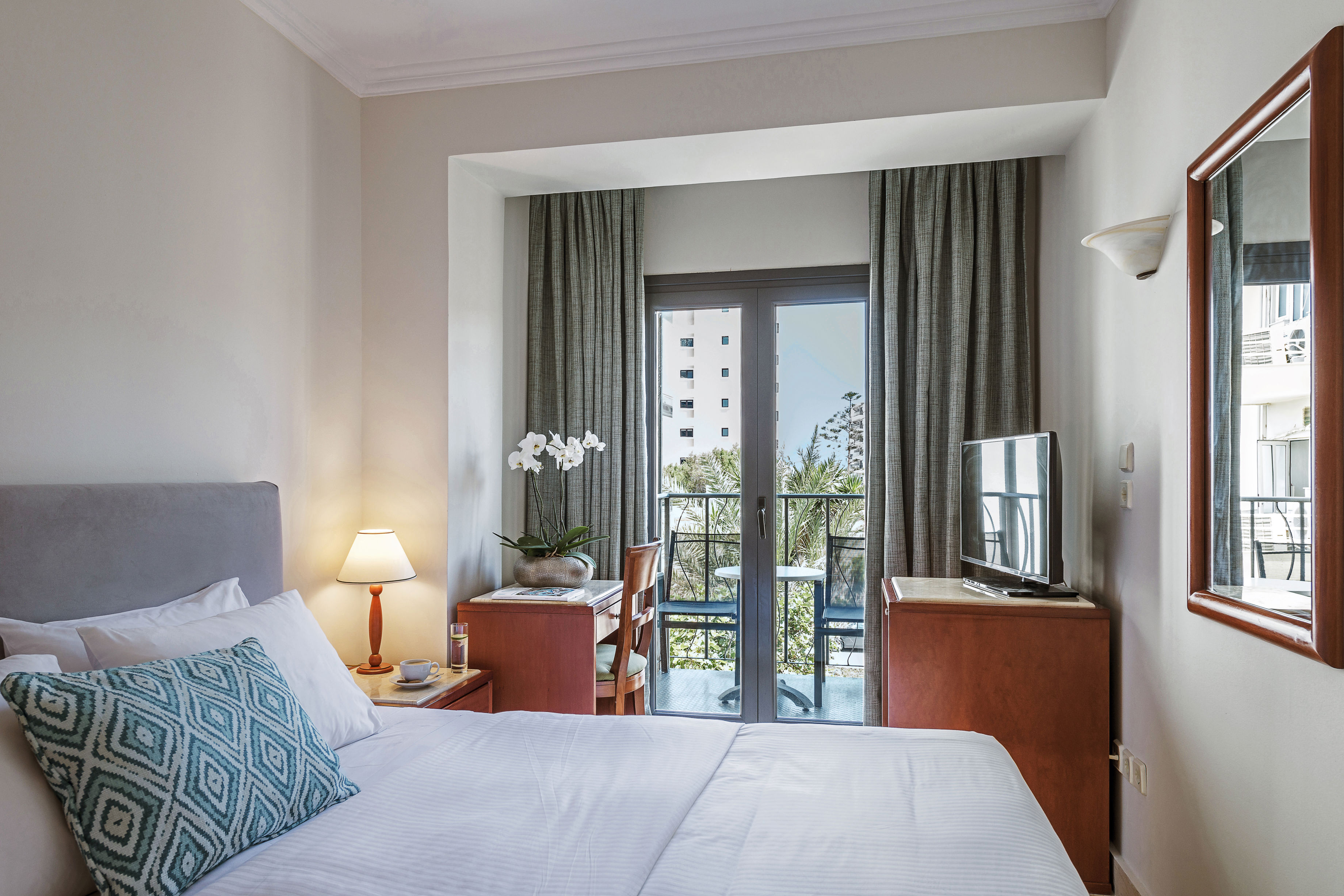 Mitsis La Vita Beach Hotel
