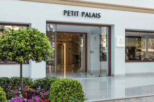 Mitsis Petit Palais Beach Hotel 