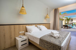 Woonvoorbeeld deluxe kamer prive zwembad