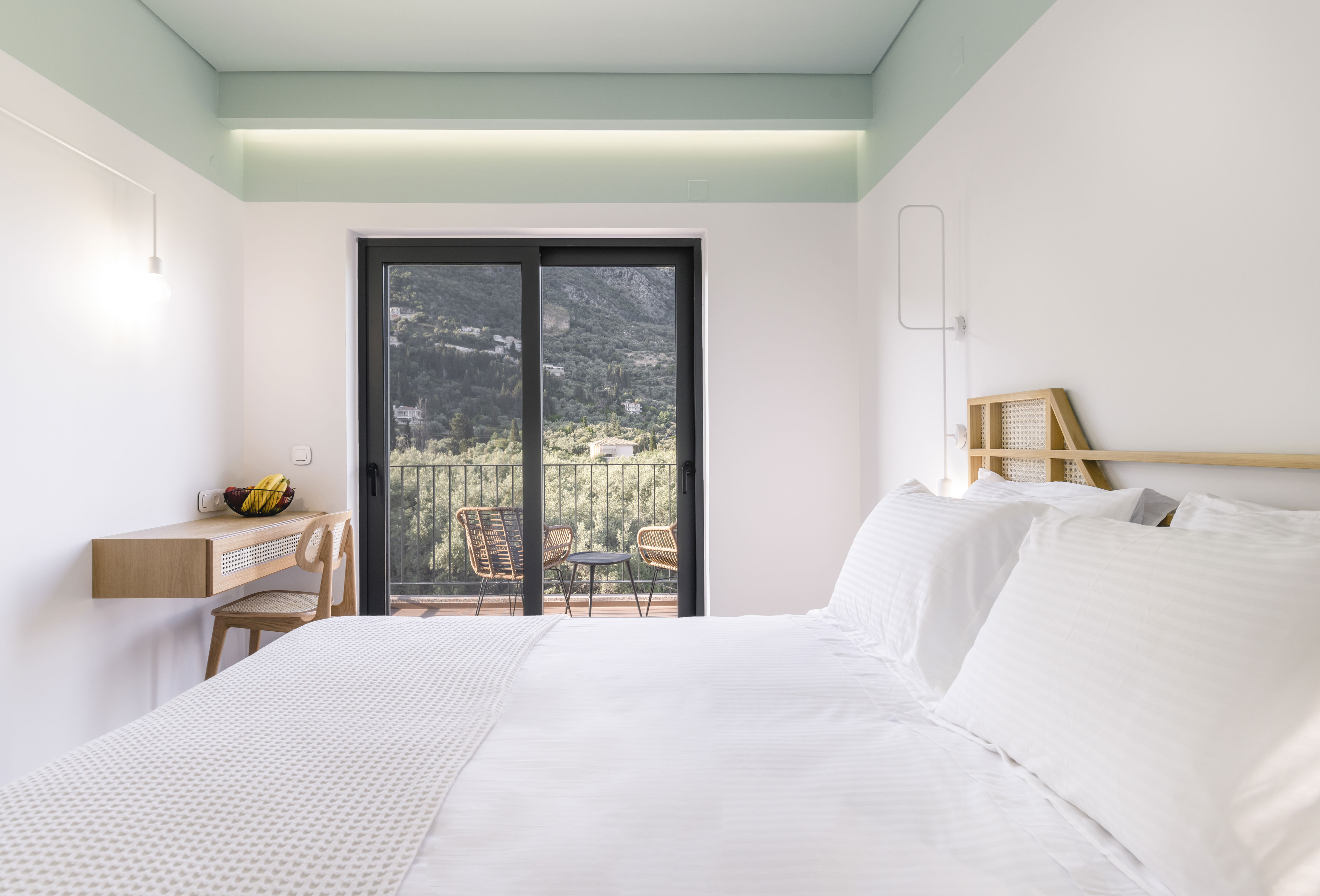 13 Keys Suites