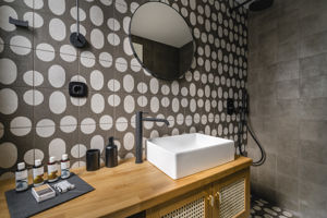 13 Keys Suites