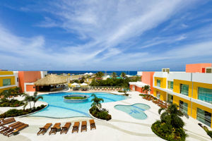 Fly & Go Courtyard by Marriott Curaçao