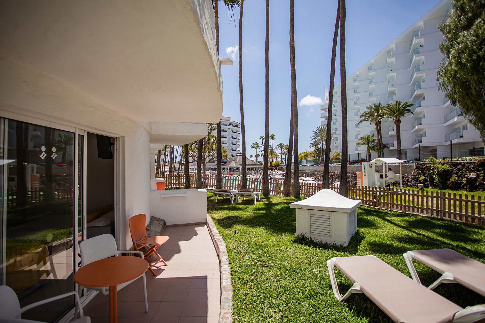 Servatur Waikiki