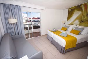 Servatur Waikiki