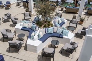 The Fancy bar (My Favorite Club)