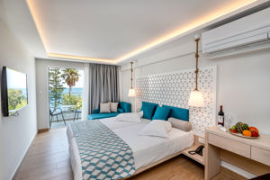 Triton Hotel