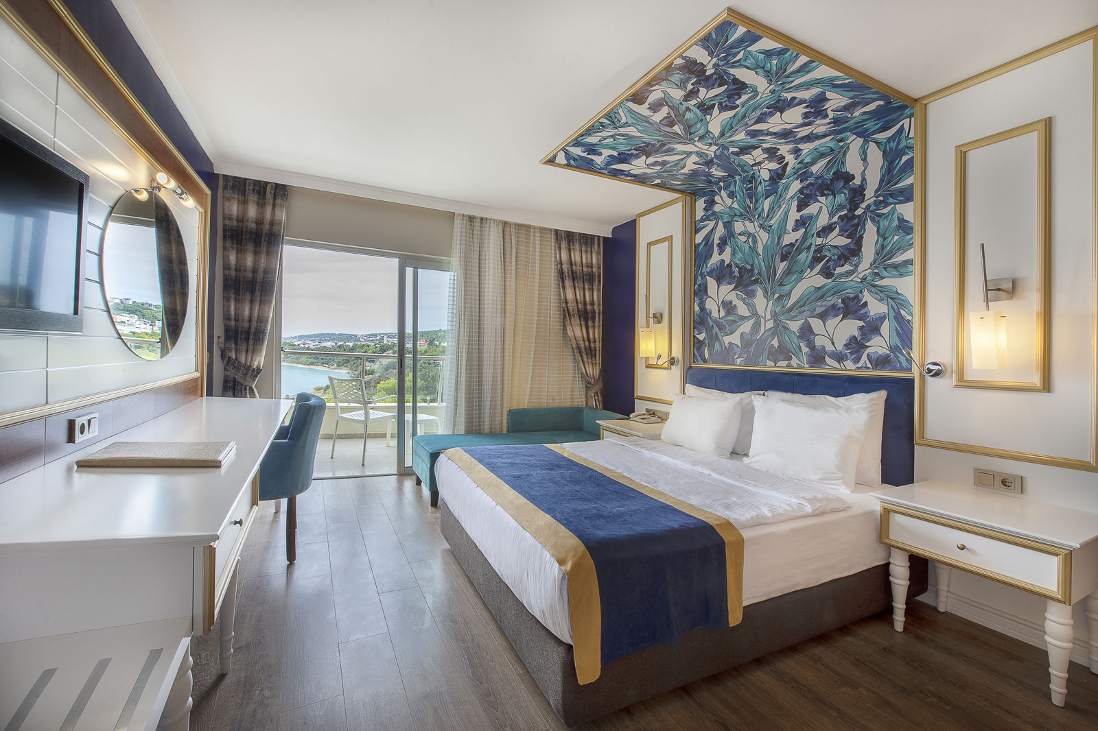 Utopia Beach Club slide 5