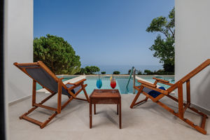 Woonvoorbeeld deluxe kamer met prive zwembad