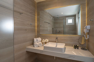 Woonvoorbeeld deluxe kamer met prive zwembad