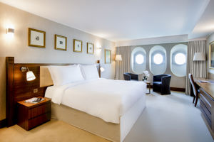 Queen Elizabeth 2 Hotel