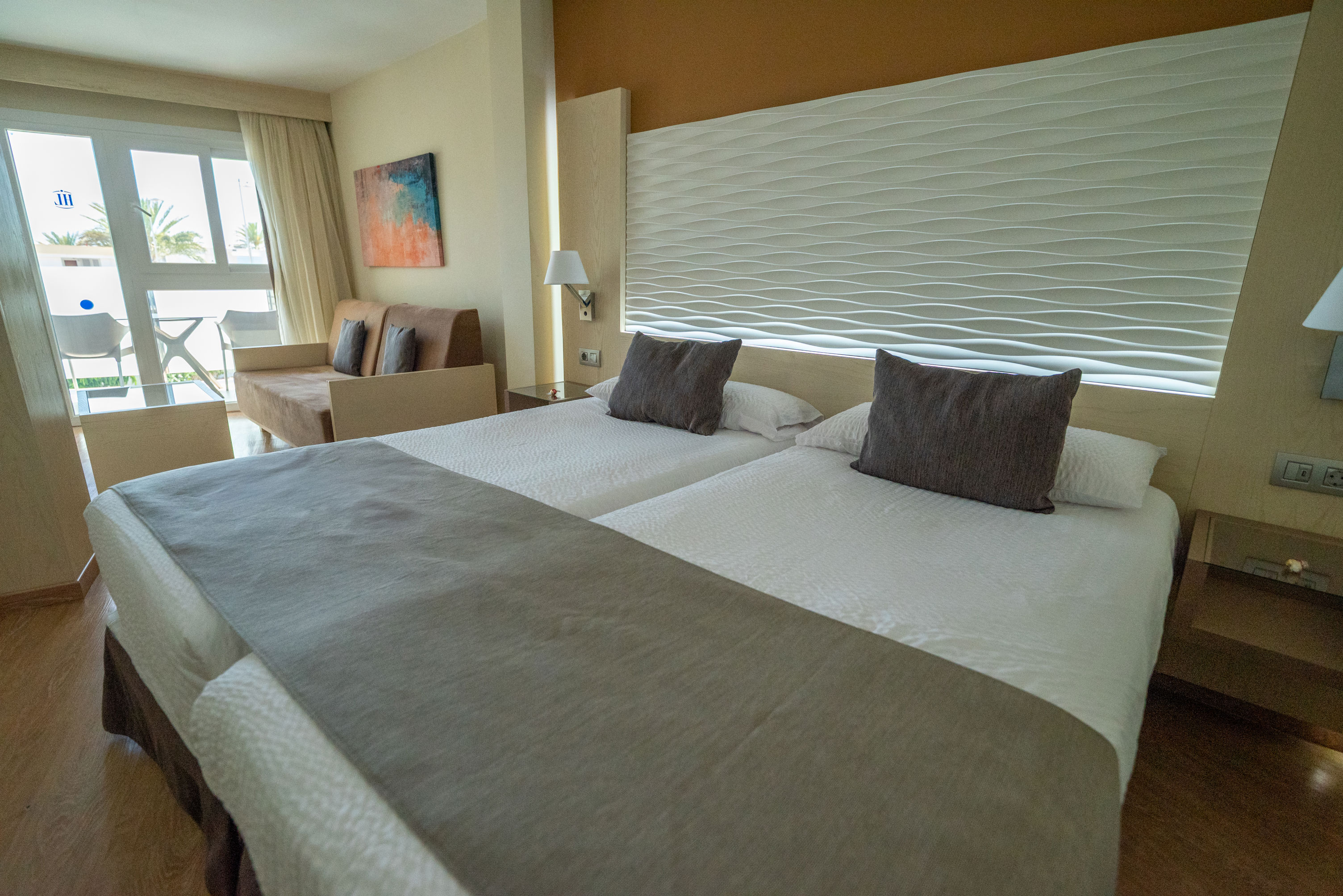 HL Suites Nardos