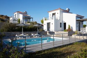 Eleia Seafront Villas