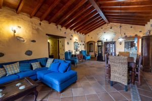 Casa Piedra Blanca