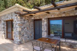 Apolis Villas & Suites