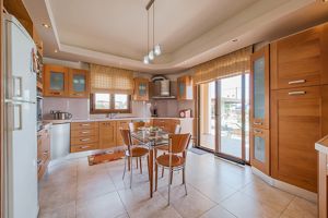 Villa Rose