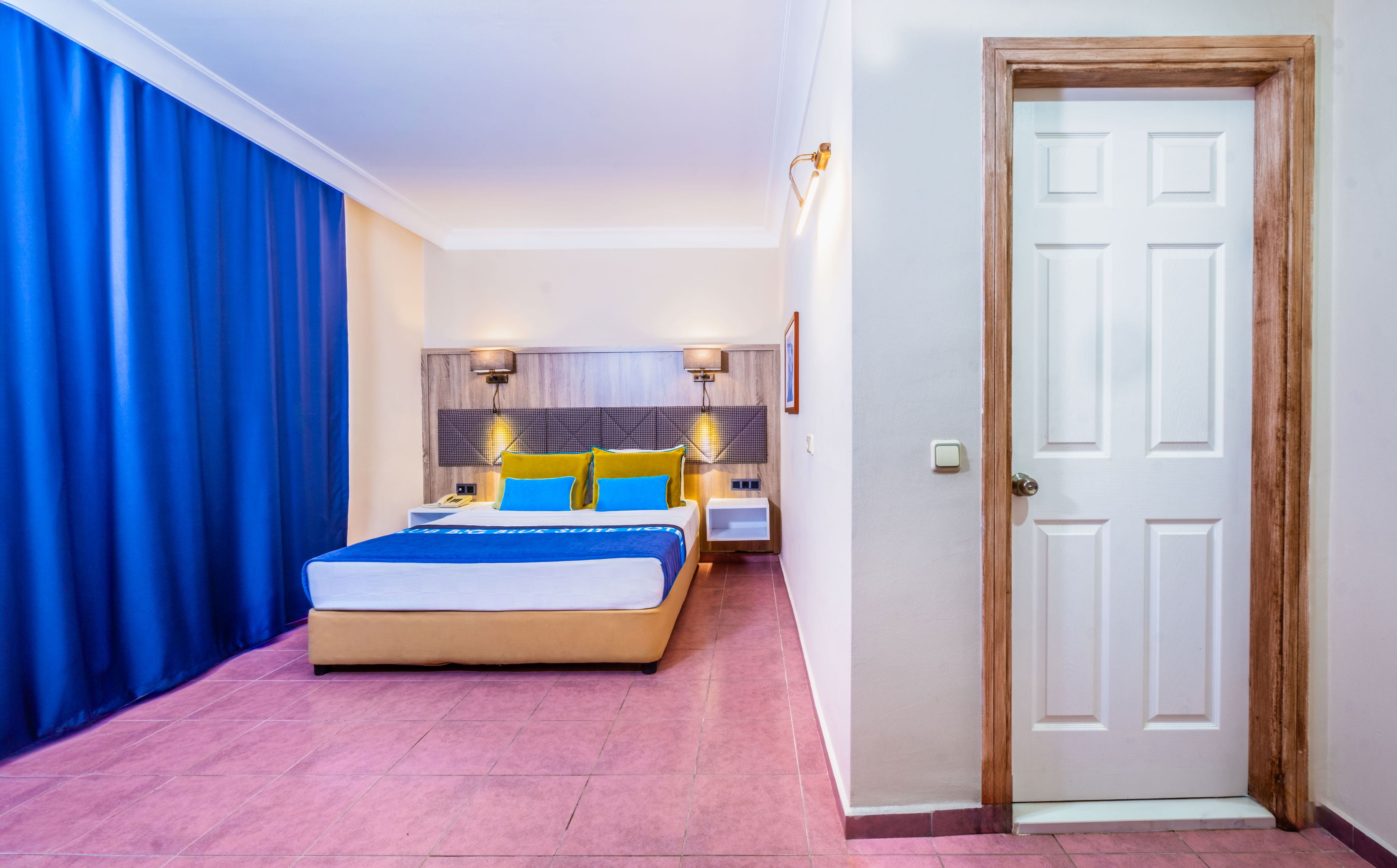 Club Big Blue Suite Hotel