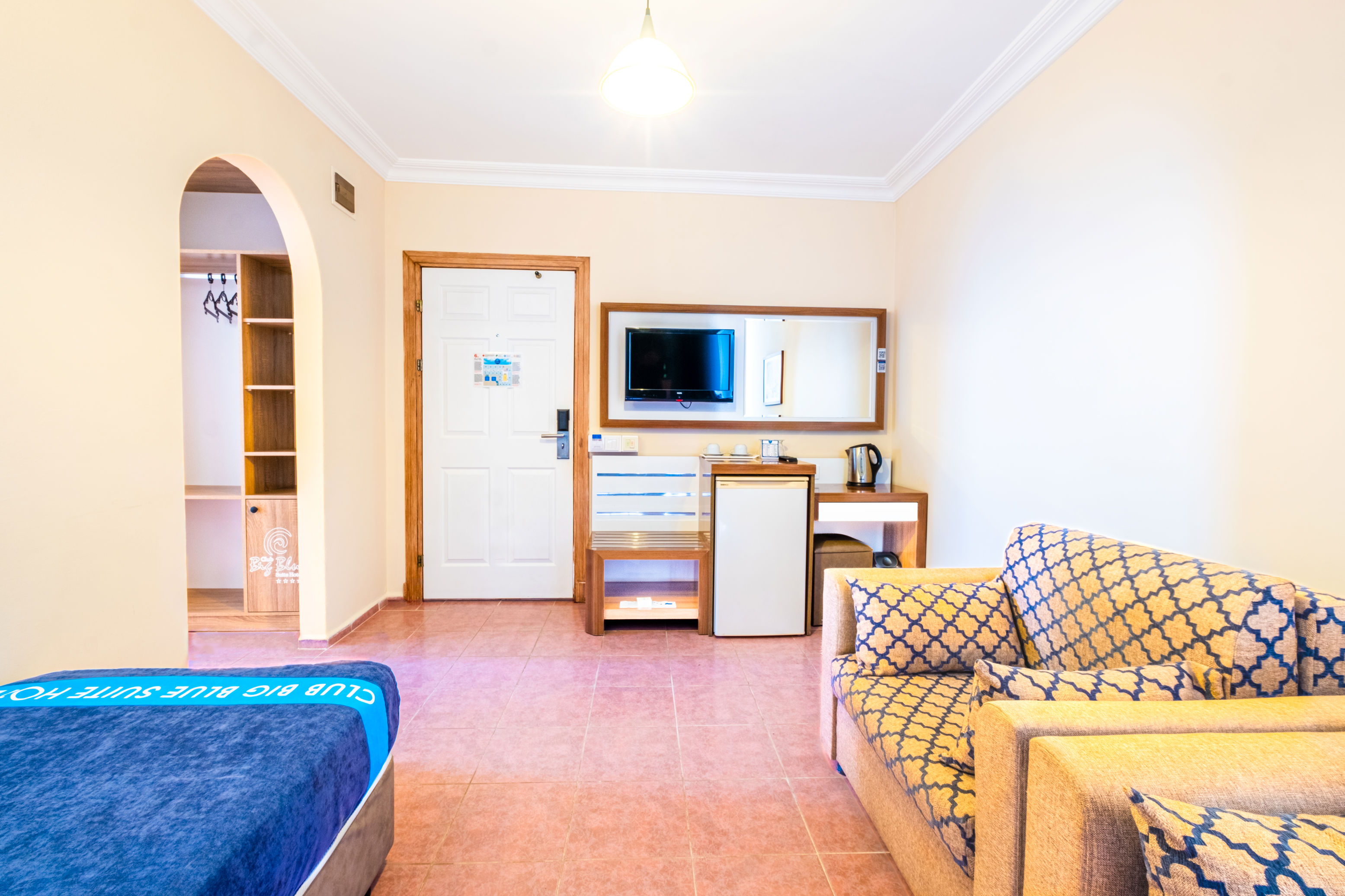 Club Big Blue Suite Hotel