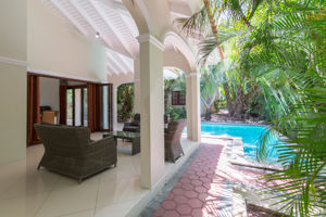 Woonvoorbeeld 3-kamervilla met privé zwembad