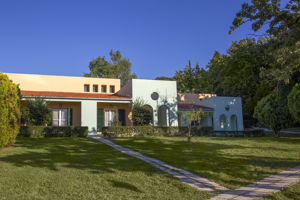 Woonvoorbeeld superior 3-kamerappartement zwembadzicht