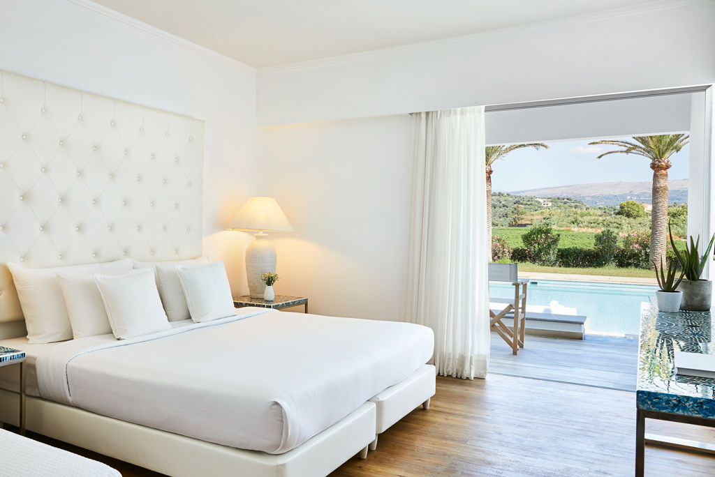 grecotel-lux-me-white-palace