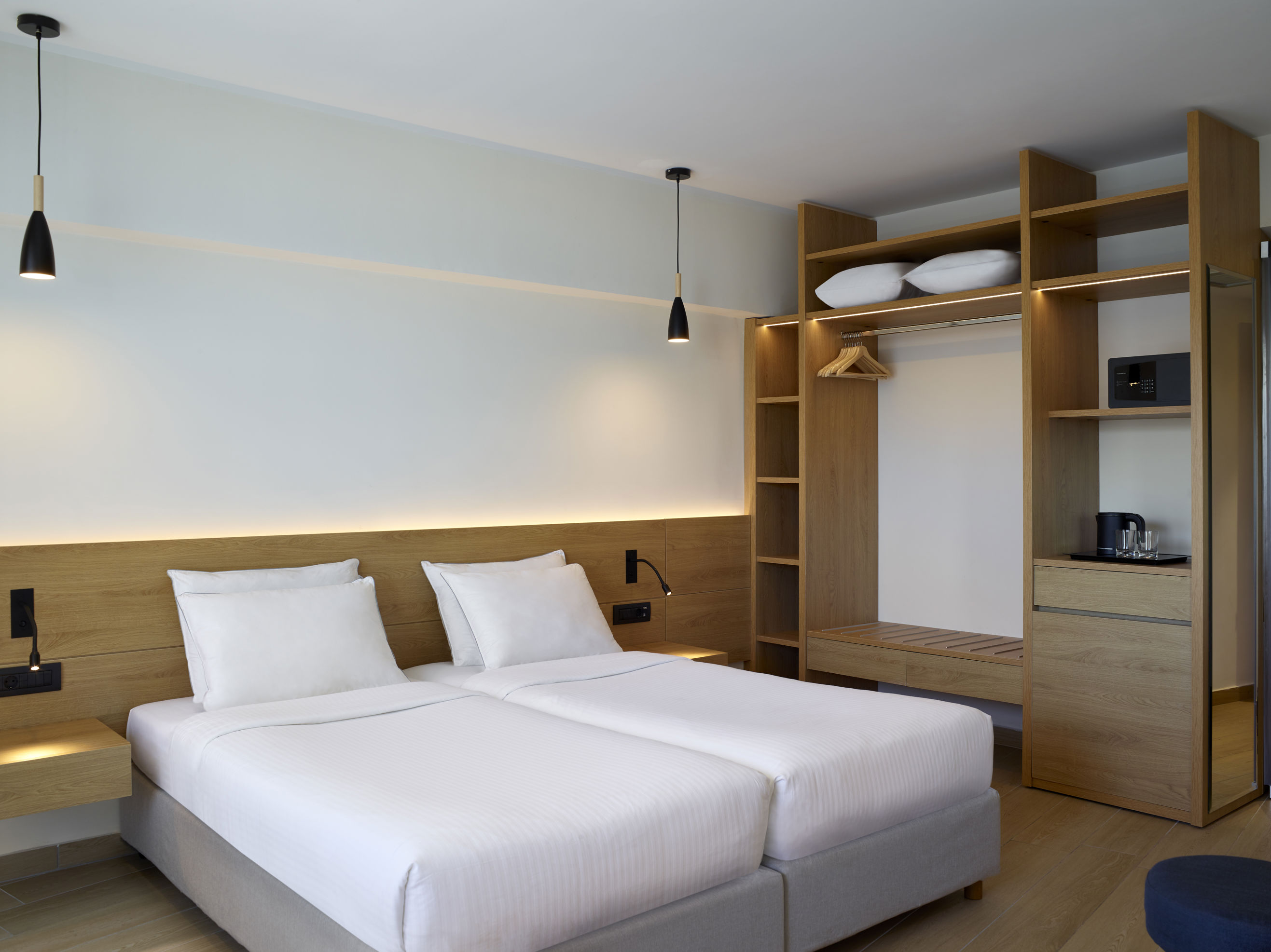 Fly & Go Cactus Hotel