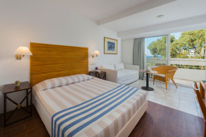 Fly & Go Dionysos Hotel