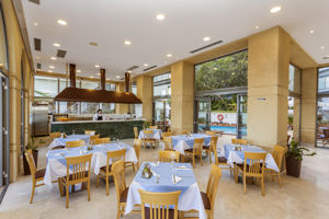 Fly & Go Ibiscus Hotel