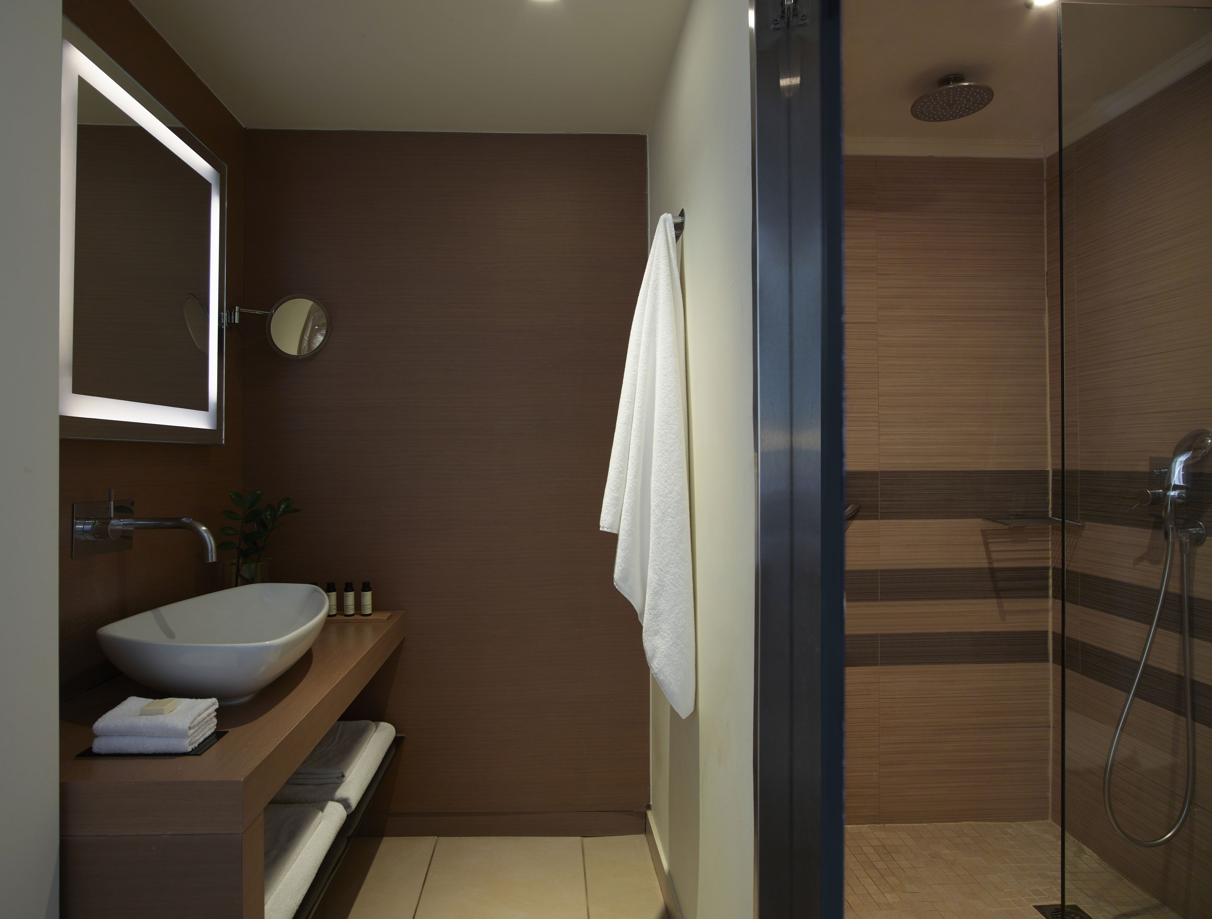 Fly & Go The Ixian Grand & All Suites