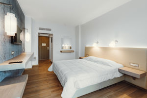 Fly & Go Kresten Palace