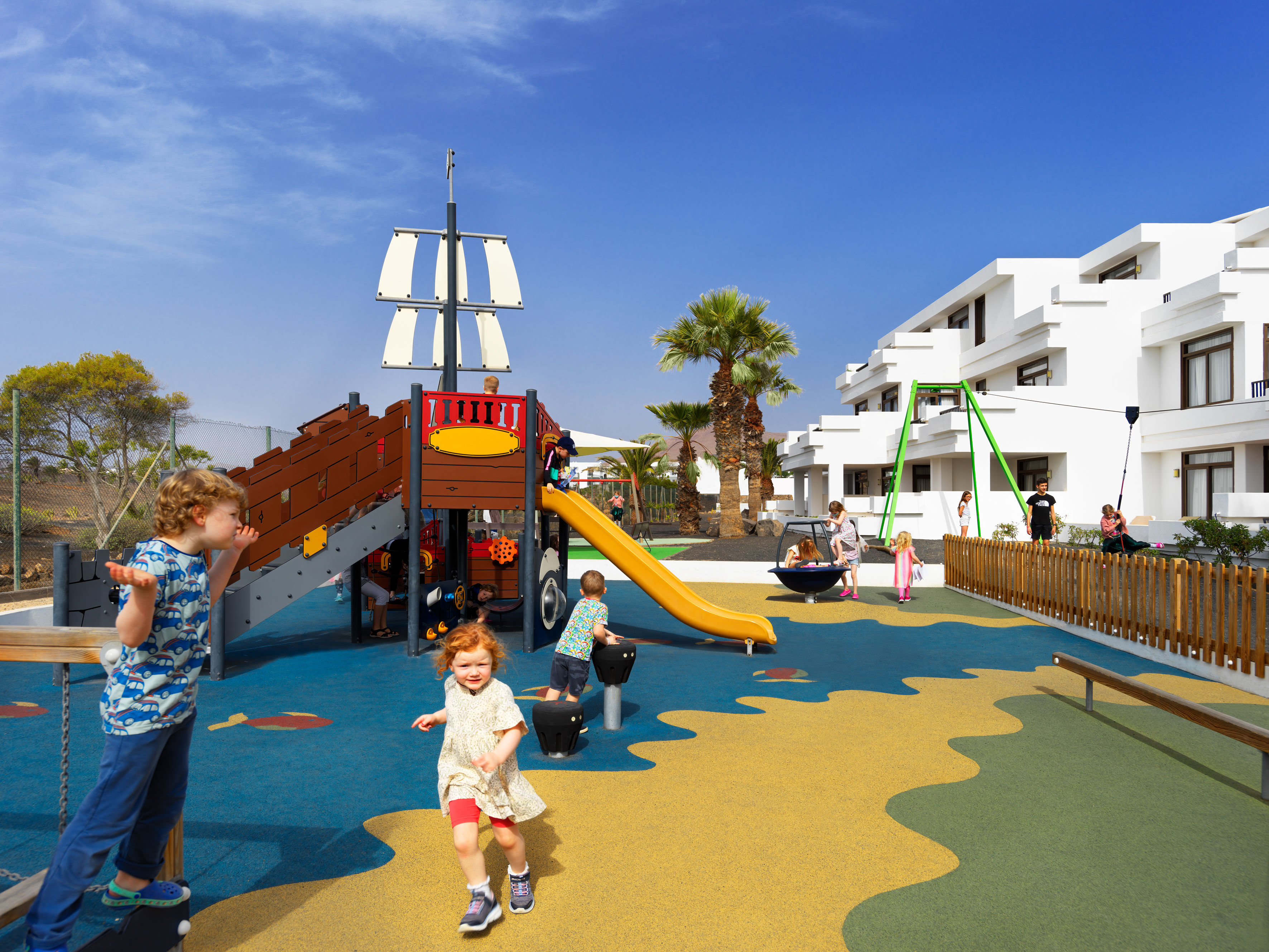 Fly & Go H10 Suites Lanzarote Gardens