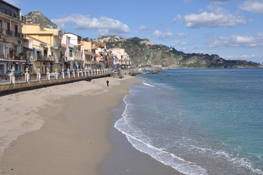 fly-go-naxos-beach