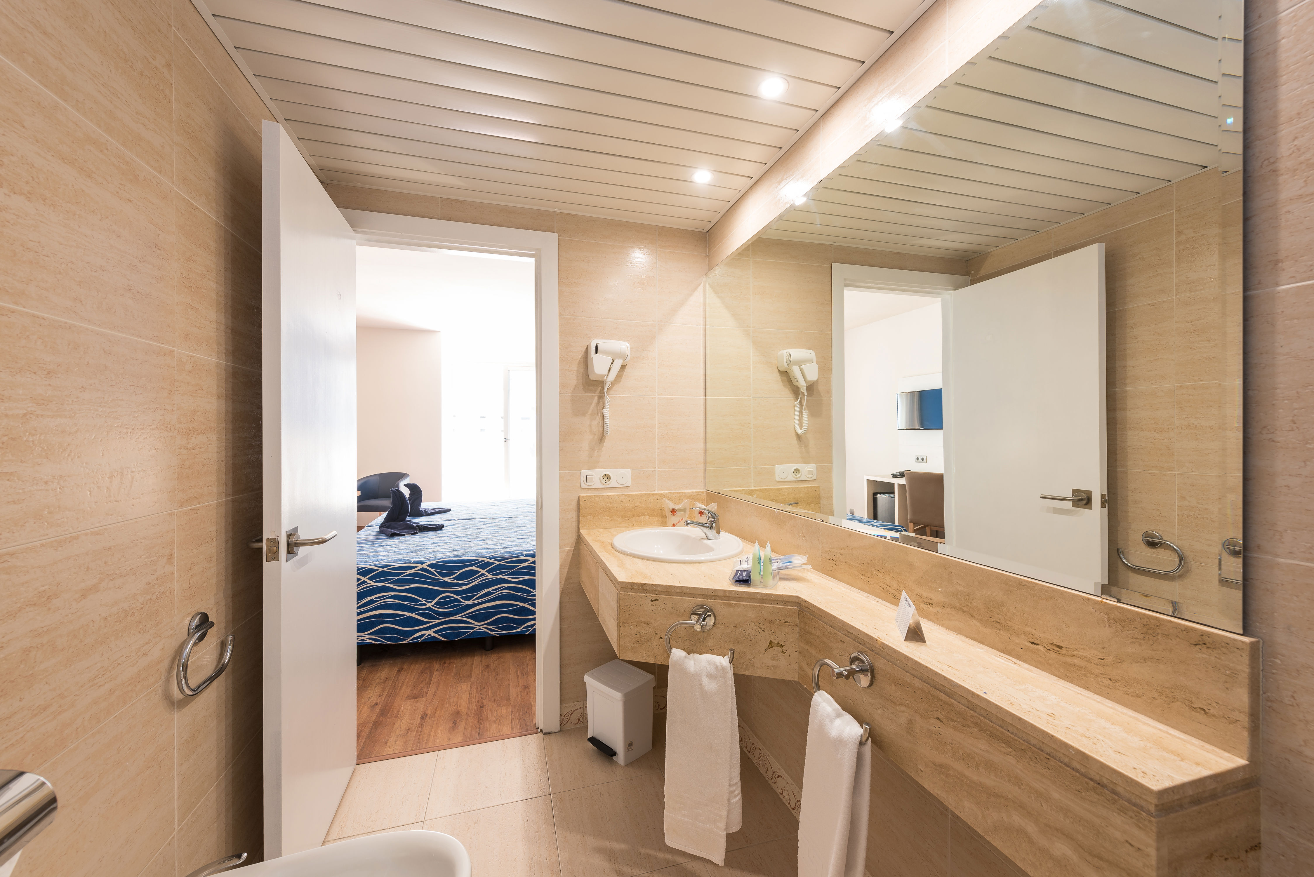 Fly & Go Best Delta Hotel