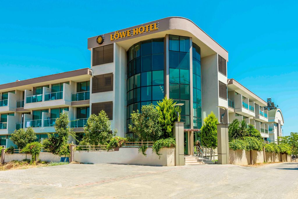 side-lowe-hotel